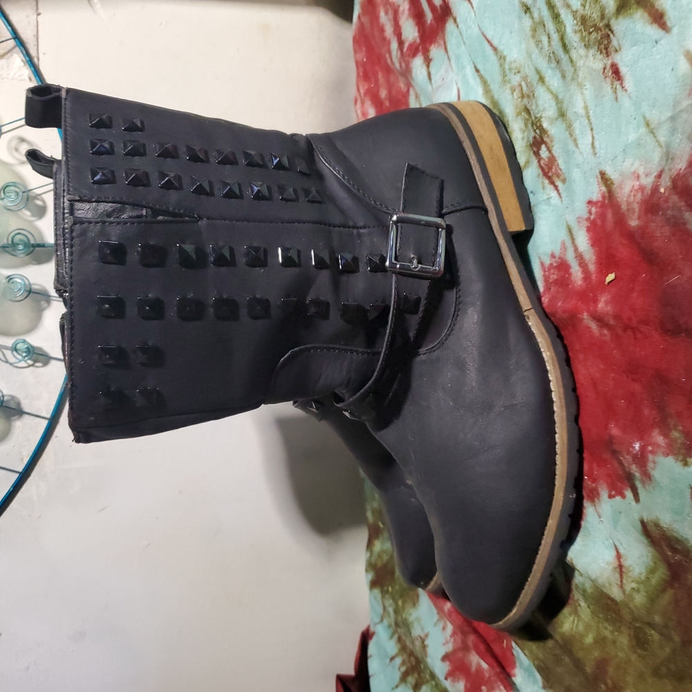 CHARLOTTE RUSSE Boots